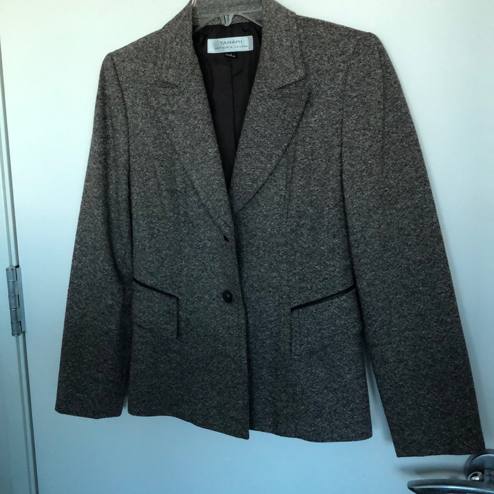 Tahari two piece women’s suit, dark brown tweed